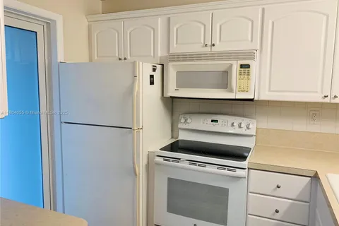 1481 S Ocean Blvd # 211E, Lauderdale By The Sea FL 33062