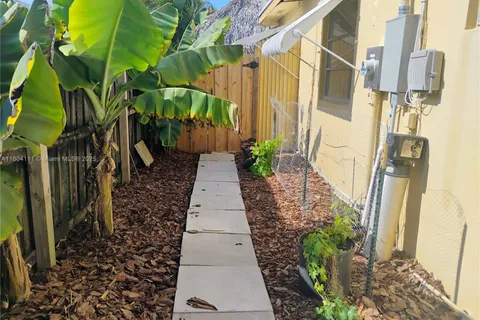 4121 Thomas St # 1, Hollywood FL 33021