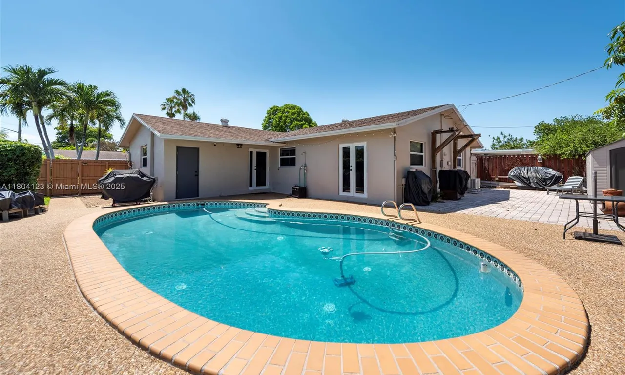 22226 SW 65th Ter, Boca Raton FL 33428