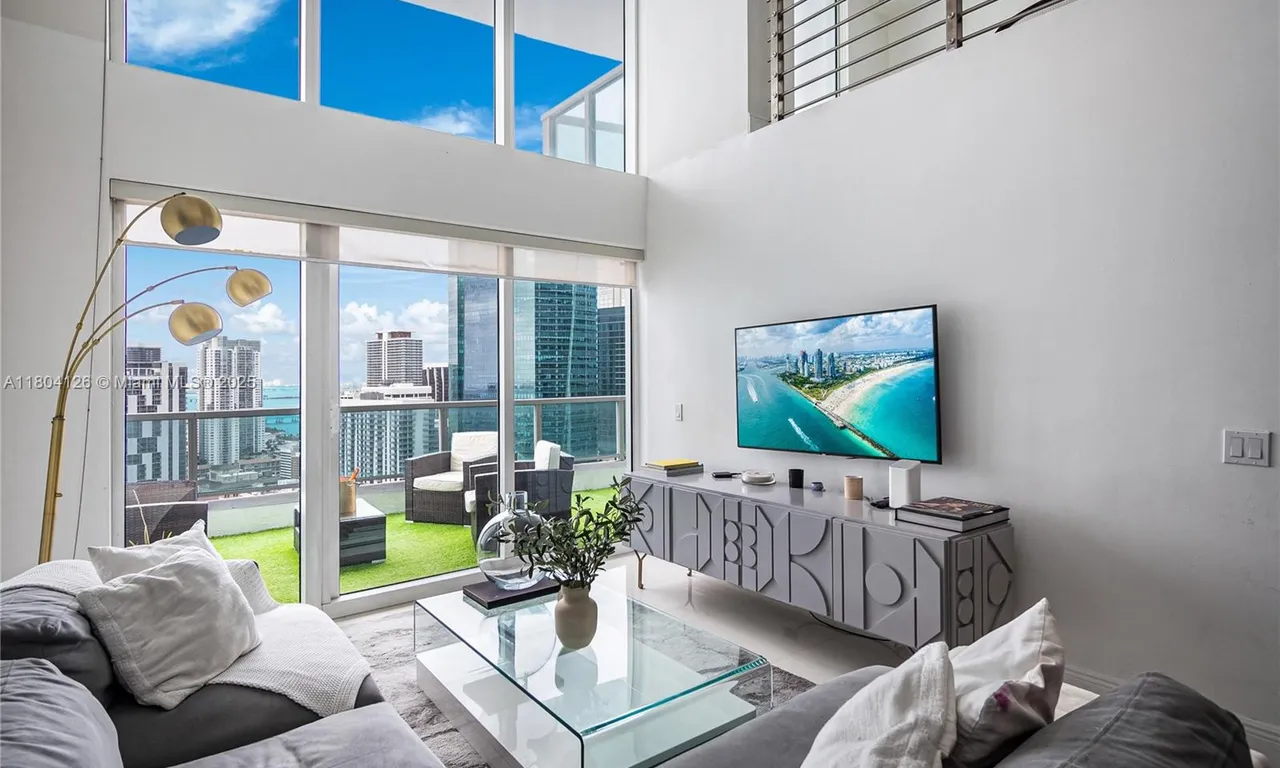 41 SE 5th St # 2307, Miami FL 33131