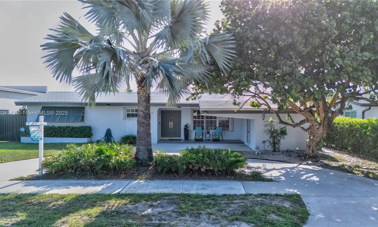 19510 NE 19th Ave, Miami FL 33179