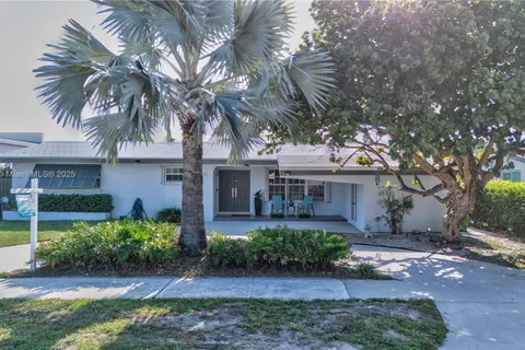 19510 NE 19th Ave, Miami FL 33179