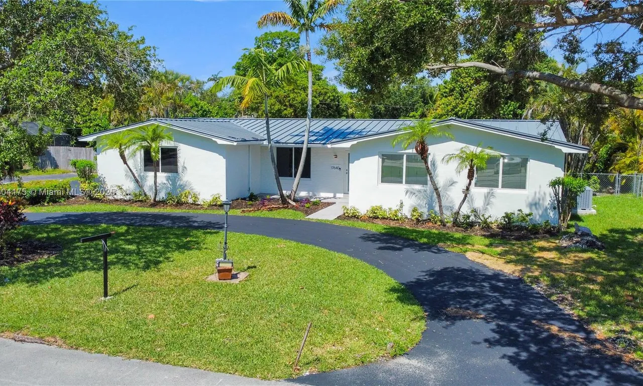 17640 SW 84th Ct, Palmetto Bay FL 33157
