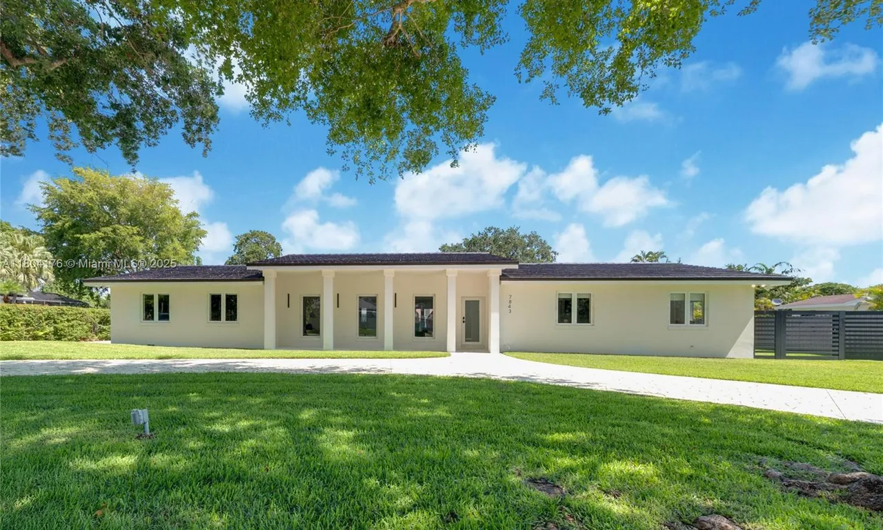 7843 SW 166th St, Palmetto Bay FL 33157