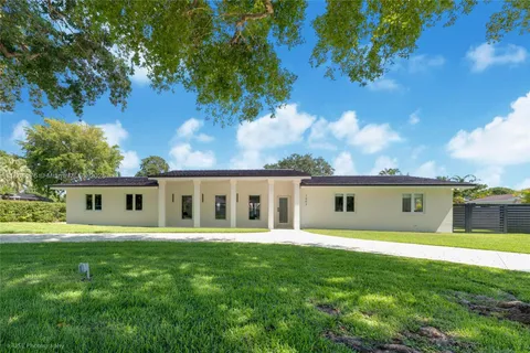 7843 SW 166th St, Palmetto Bay FL 33157