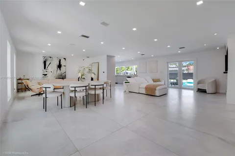 7843 SW 166th St, Palmetto Bay FL 33157