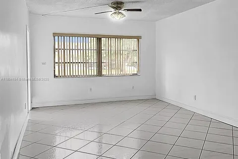 2820 NE 201st Ter # F106, Aventura FL 33180