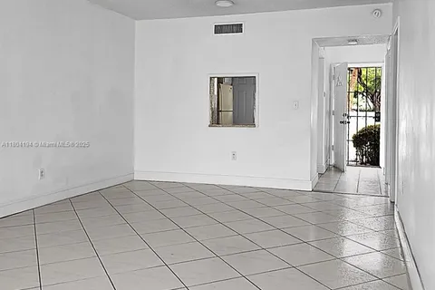 2820 NE 201st Ter # F106, Aventura FL 33180