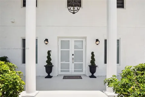 25401 SW 86th St, Indian Town FL 34956