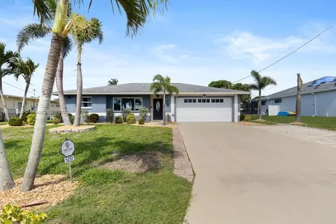 5287 Tiffany Ct, Cape Coral FL 33904