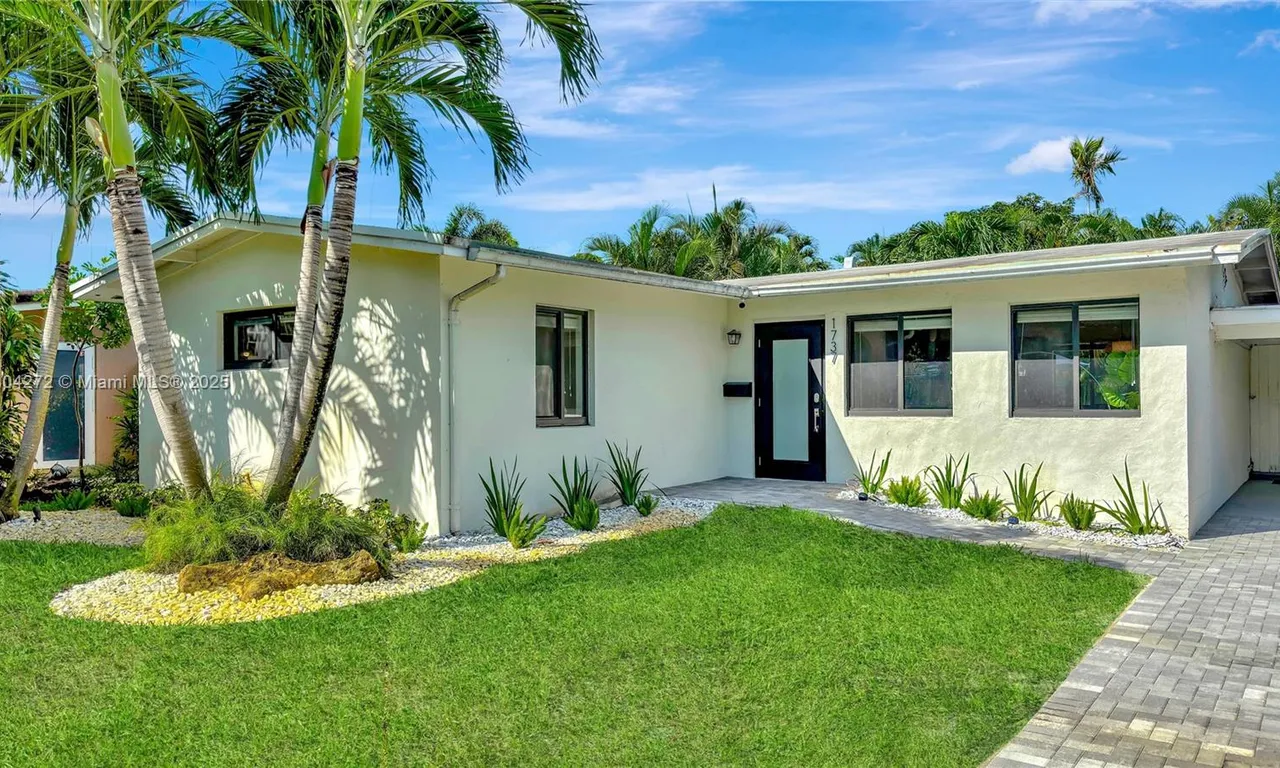 1737 NE 7th Ter, Fort Lauderdale FL 33305