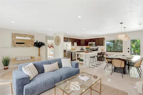 1737 NE 7th Ter, Fort Lauderdale FL 33305