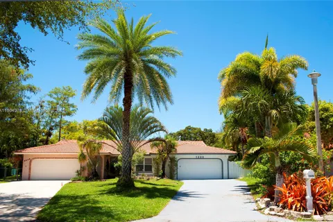 1328 NW 93rd Ter, Coral Springs FL 33071