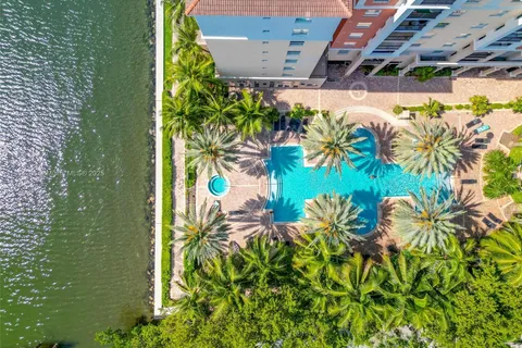 17150 N Bay Rd # 2913, Sunny Isles Beach FL 33160