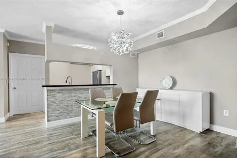 17150 N Bay Rd # 2913, Sunny Isles Beach FL 33160