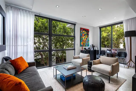 1024 Lenox Ave # 8, Miami Beach FL 33139