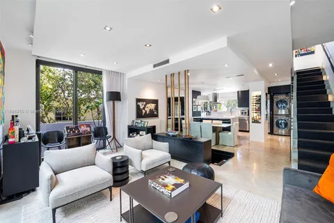 1024 Lenox Ave # 8, Miami Beach FL 33139