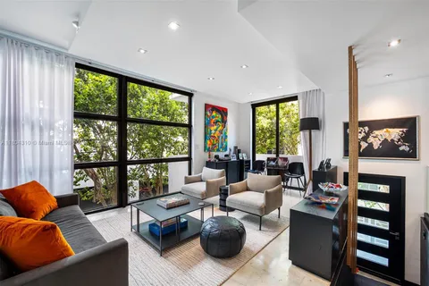1024 Lenox Ave # 8, Miami Beach FL 33139