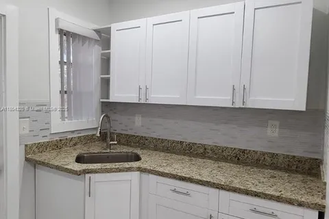 2610 Grant St # 2, Hollywood FL 33020