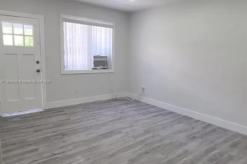 2610 Grant St # 2, Hollywood FL 33020