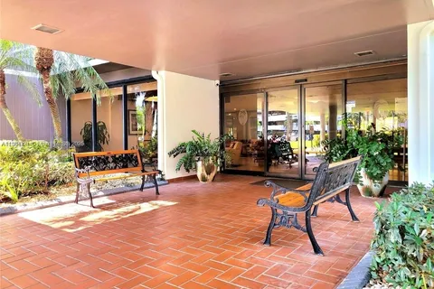 3850 Washington St # 1011, Hollywood FL 33021