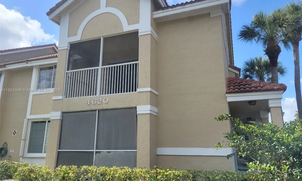 4620 W MCNAB RD # B2, Pompano Beach FL 33069