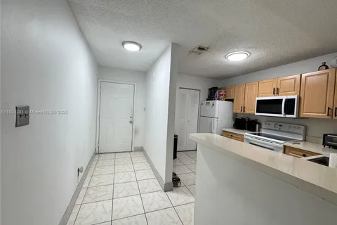 11241 W Atlantic Blvd # 106, Coral Springs FL 33071