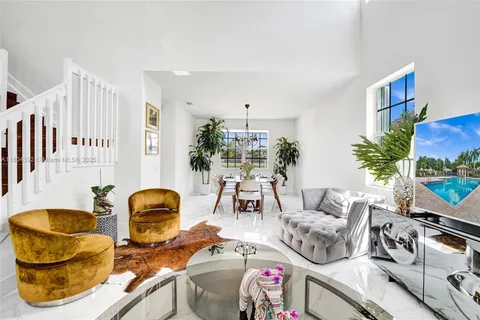 1104 Cedar Falls Dr, Weston FL 33327