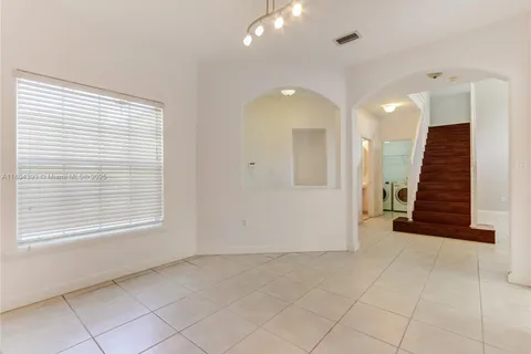 5549 NW 113th Ct, Doral FL 33178