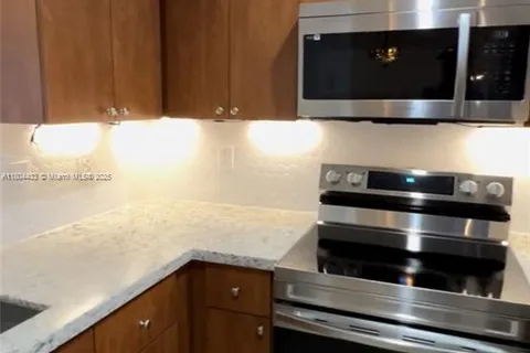 6360 NW 114th Ave # 233, Doral FL 33178