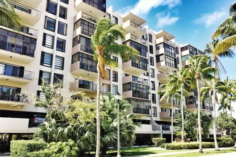 575 Crandon Blvd # 808, Key Biscayne FL 33149