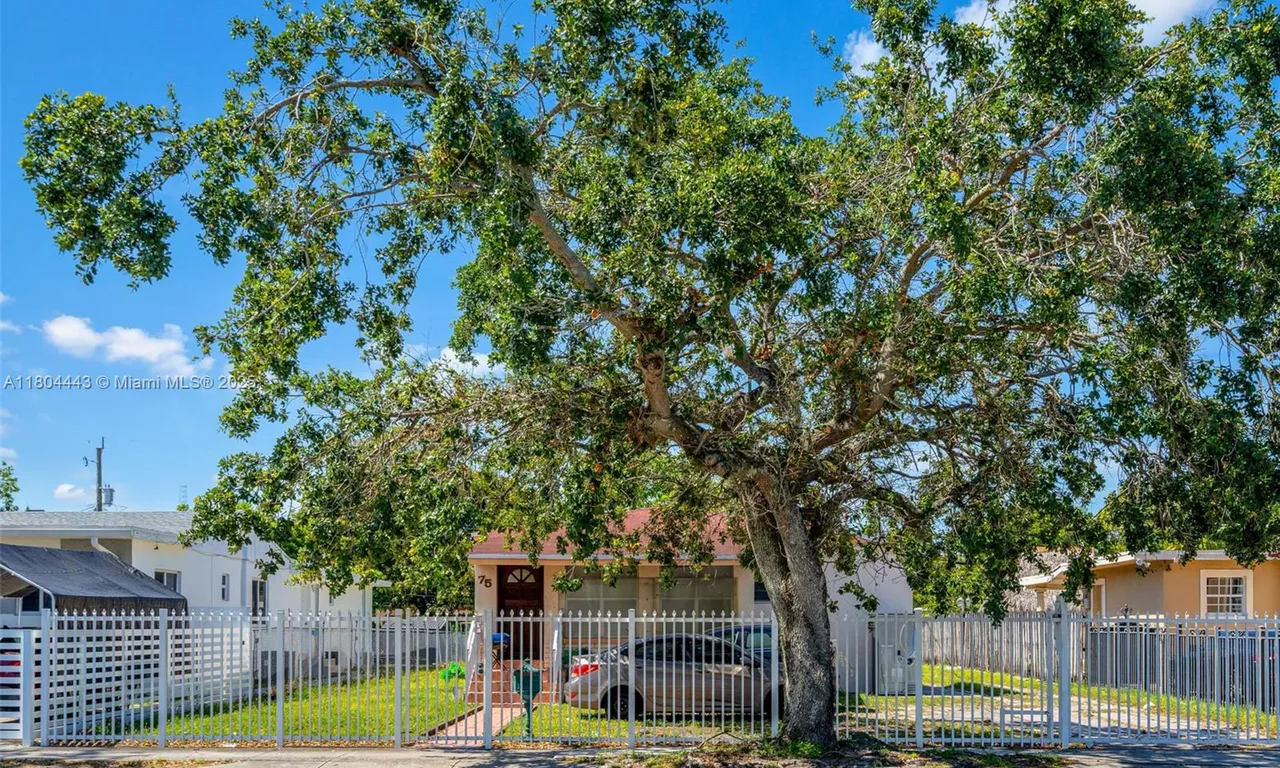 75 E 41st St, Hialeah FL 33013