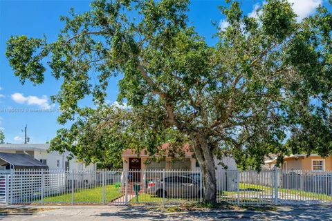 75 E 41st St, Hialeah FL 33013