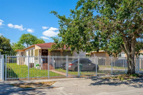 75 E 41st St, Hialeah FL 33013