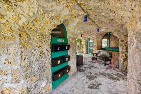 1301 Milan Ave # 2, Coral Gables FL 33134