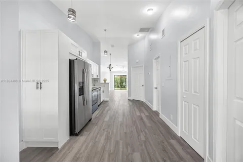 3639 NW 83rd Ln, Sunrise FL 33351