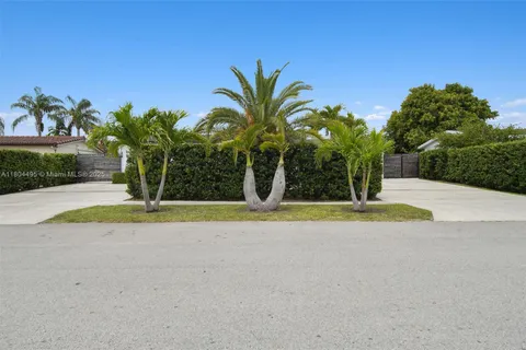 17930 NW 85th Ave, Hialeah FL 33015
