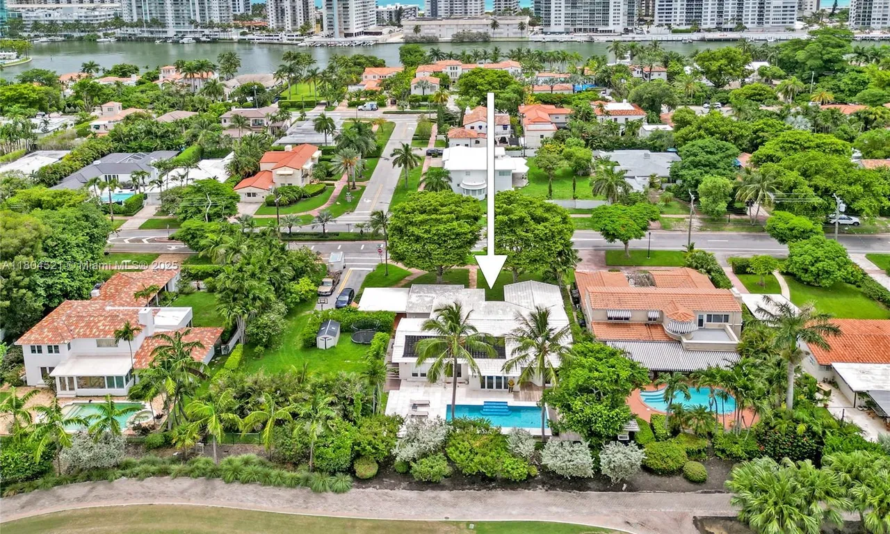 5860 La Gorce Dr, Miami Beach FL 33140
