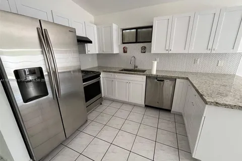 2749 W 72nd St, Hialeah FL 33016