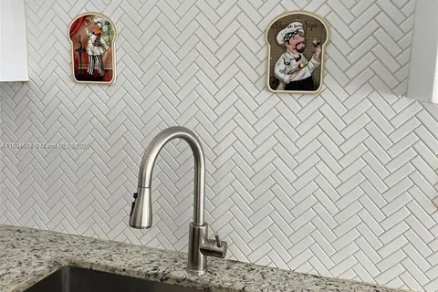 2749 W 72nd St, Hialeah FL 33016
