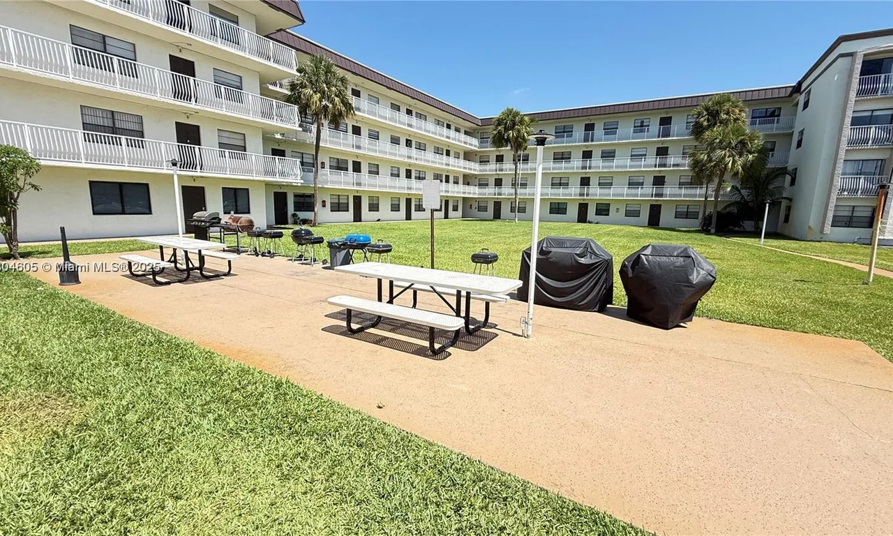 500 NE 2nd Street # 405, Dania Beach FL 33004