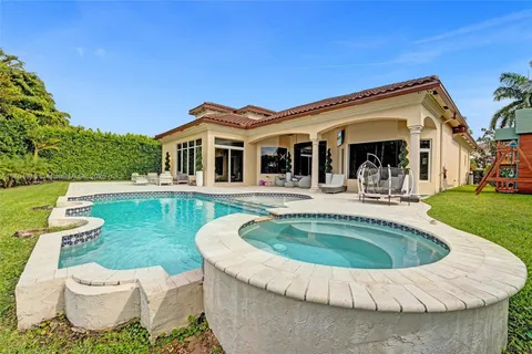 10291 Sweet Bay St, Plantation FL 33324