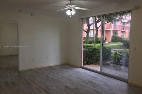 2014 Alta Meadows Ln # 311, Delray Beach FL 33444