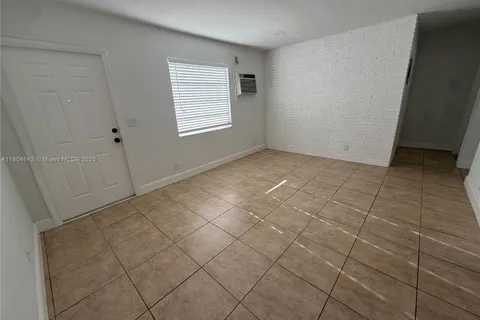 504 NW 7th Ct, Hallandale Beach FL 33009