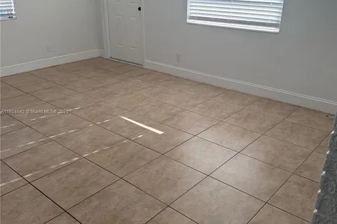 504 NW 7th Ct, Hallandale Beach FL 33009