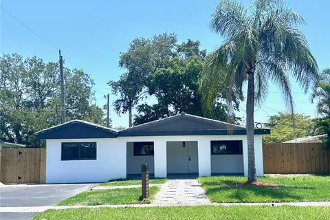 2421 N 56th Ter, Hollywood FL 33021