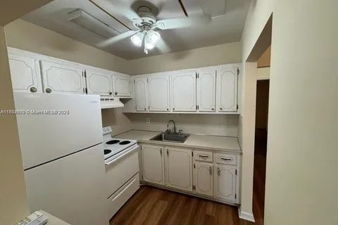 91 Waltham D # 91, West Palm Beach FL 33417