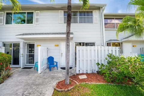 2683 NE 15th St # 2683, Pompano Beach FL 33062
