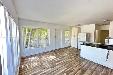 1959 Funston St # B, Hollywood FL 33020