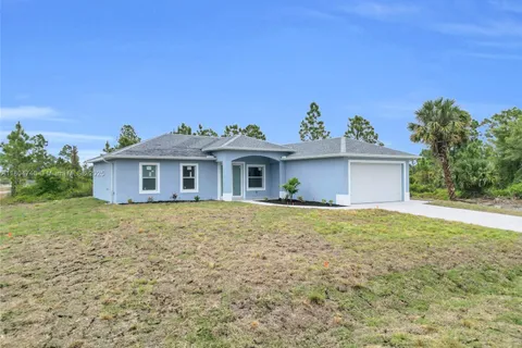 935 Elgin ST, Lehigh Acres FL 33974